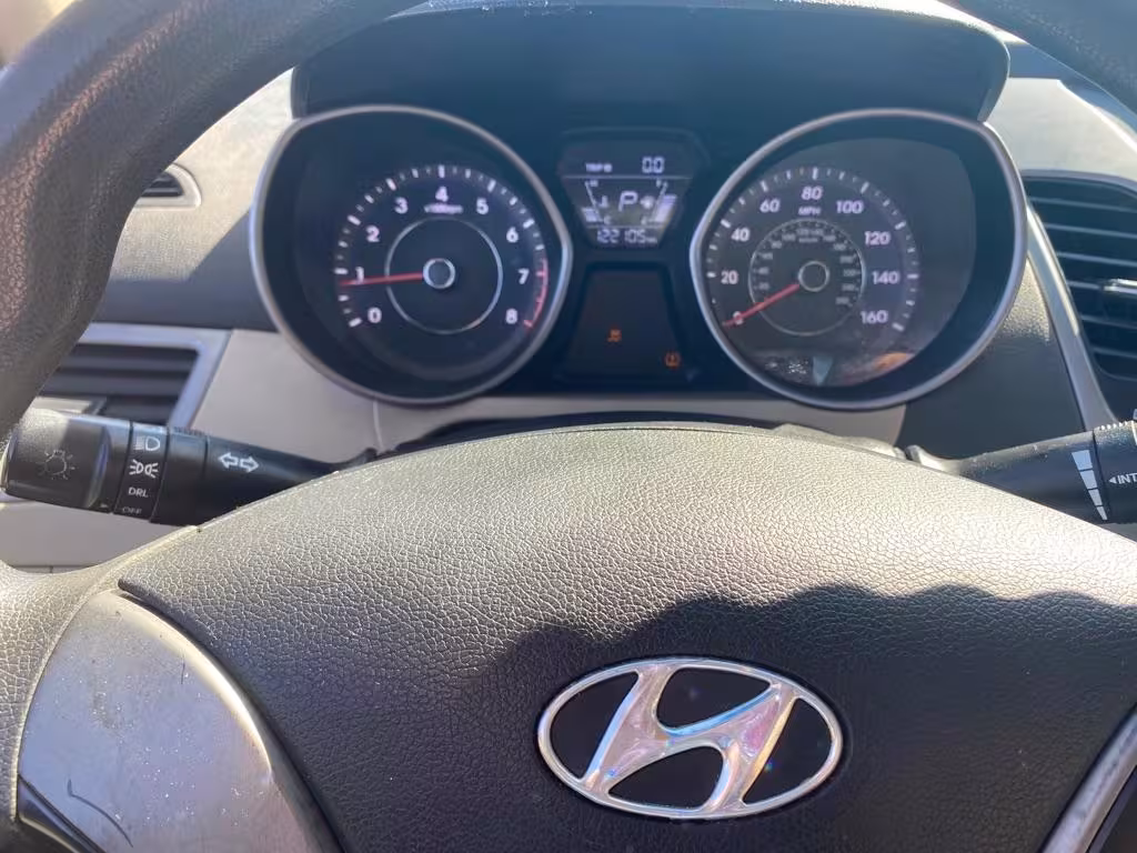 2014 Hyundai Elantra - 5NPDH4AE1EH489238 - Image #11
